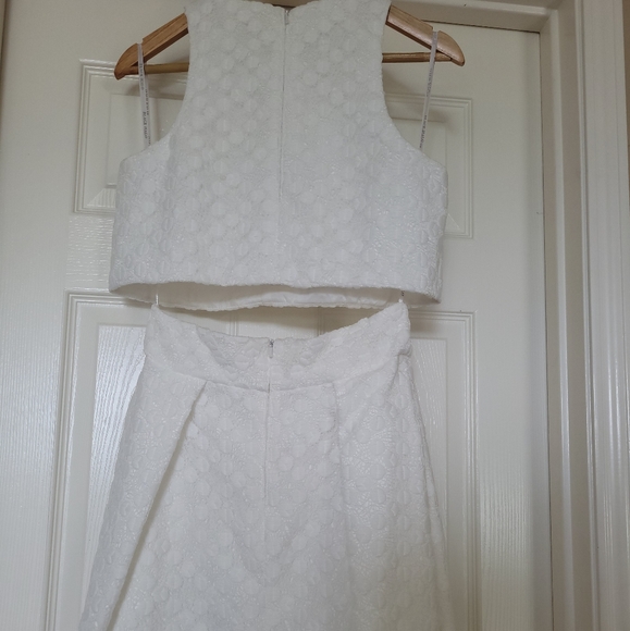 Black Halo 2 pc dress in pearl - Picture 5 of 8